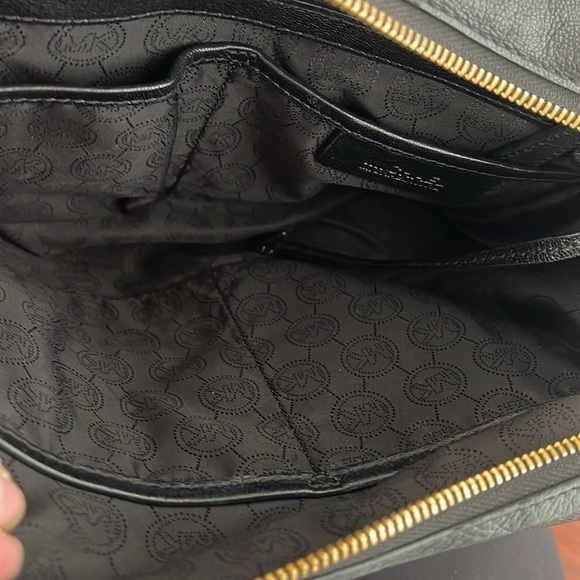 MICHAEL BY MICHAEL KORS black leather satchel - Picture 6 of 6